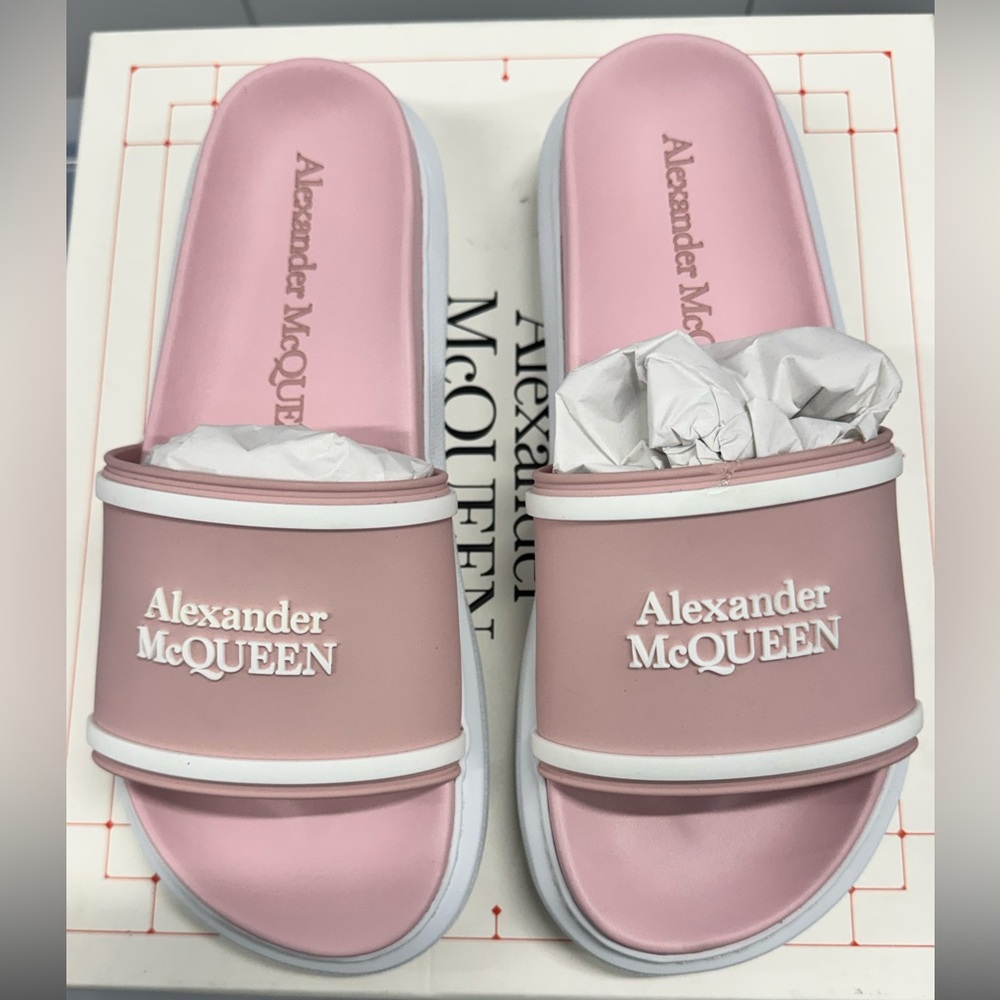Alexander McQueen Pink Logo Rubber Slide Sandals Rose Quartz 37 US 7 New in Box